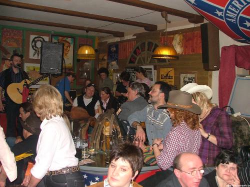 Virginia Saloon 30