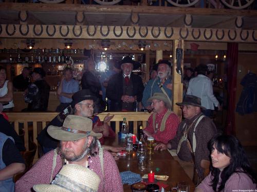 Luckys Saloon 06
