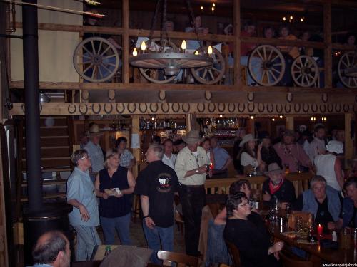 Luckys Saloon 22