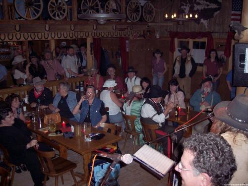 Luckys Saloon 23