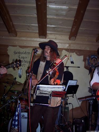 Luckys Saloon 58